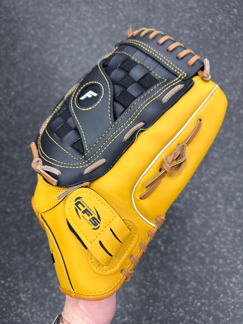 Vist Large View of Product Image Which is Used Franklin FIELDMASTER 22600 BB/SB Glove RH Throw Brown 14"