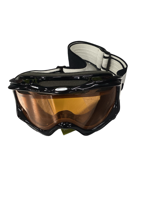 Vist Large View of Product Image Which is Used Oakley Snow Goggles Adult Black