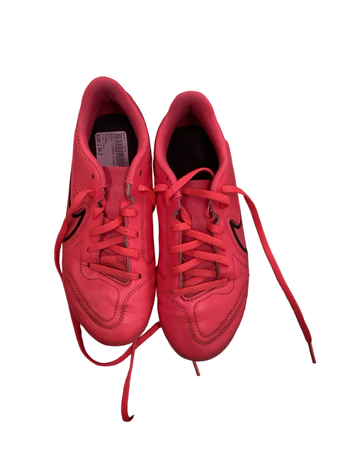 Vist Large View of Product Image Which is Used Nike TIEMPO Soccer Cleats Pink Junior 04.5