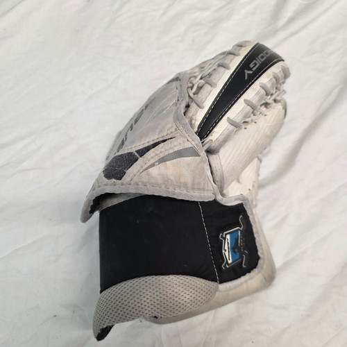 Vist Large View of Product Image Which is Used Bauer PRODIGY Youth Goalie Catcher White