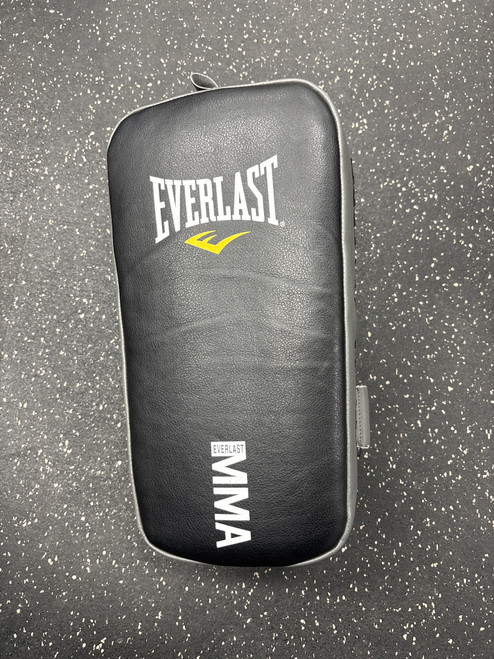Vist Large View of Product Image Which is Used Everlast MMA Muay Thai Pad