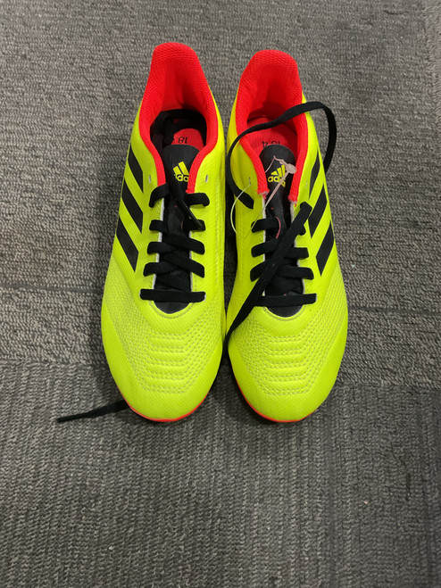 Vist Large View of Product Image Which is Used Adidas PREDATOR 18.4 Soccer Cleats Yellow Junior 02.5