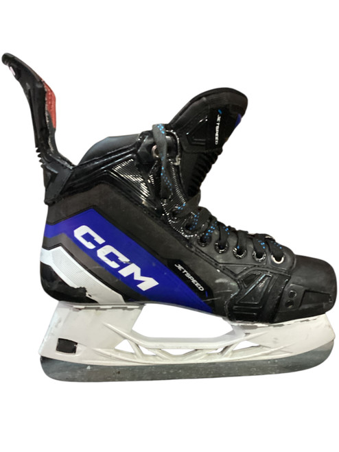 Vist Large View of Product Image Which is Used CCM XTRA SE Intermediate Hockey Skate Intermediate 6.0