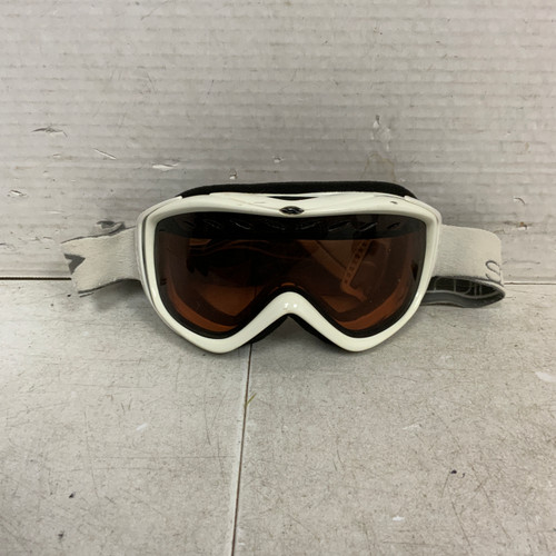 Vist Large View of Product Image Which is Used Smith Snow Goggles Adult White