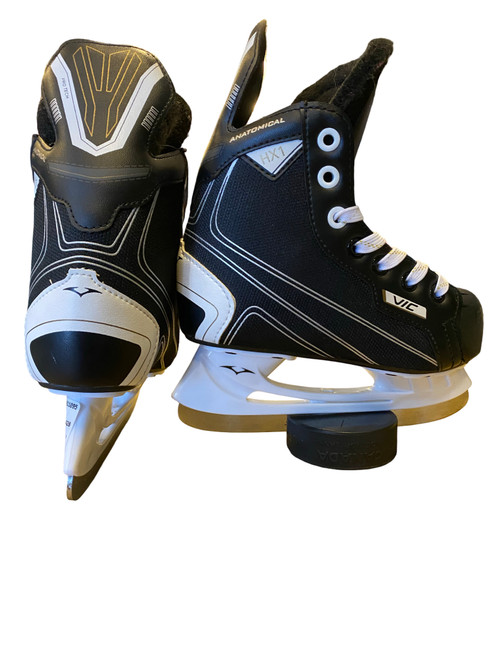 Vist Large View of Product Image Which is Used Victoria Sport VIC HX 1 Youth Hockey Skate Youth 13.0