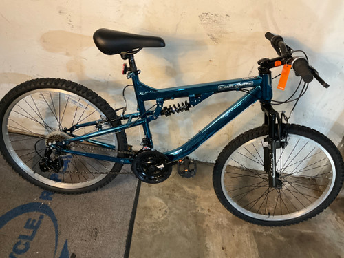 Vist Large View of Product Image Which is Used Ozone EXHILIRATE 24 Hybrid/City Bike Boys None 24"