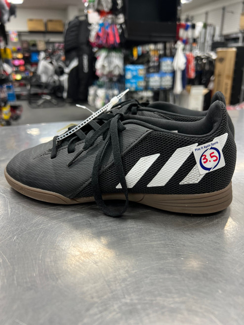 Vist Large View of Product Image Which is Used Adidas PREDATOR Soccer Indoor Shoes Black Junior 03.5