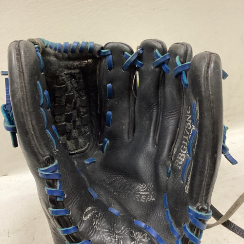 Vist Large View of Product Image Which is Used Rawlings RBG1175NC BB/SB Glove RH Throw Black And Navy Blue 11 3/4"