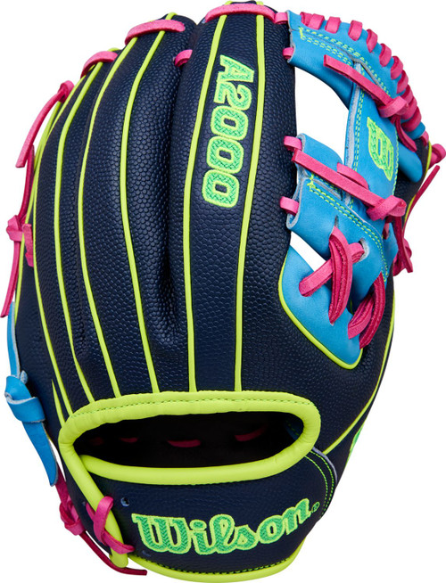 Vist Large View of Product Image Which is NEW WILSON Winter 2025 A2000® 1786SS 11.5” RHT Infield Baseball Glove