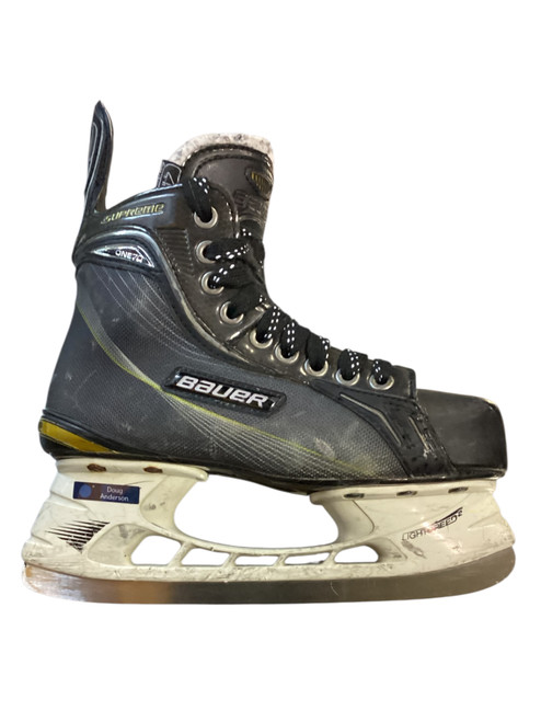 Vist Large View of Product Image Which is Used Bauer ONE 70\ Intermediate Hockey Skate Intermediate 4.0