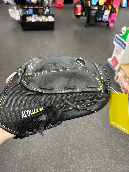 Vist Large View of Product Image Which is Used Franklin 22464 BB/SB Glove RH Throw Black 13"