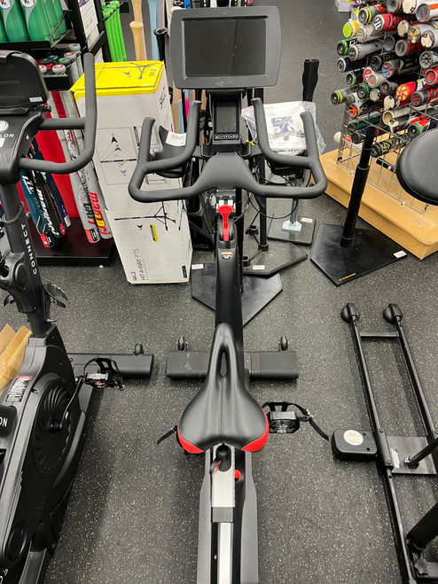 Vist Large View of Product Image Which is Used Life Fitness IC6 Upright Bike