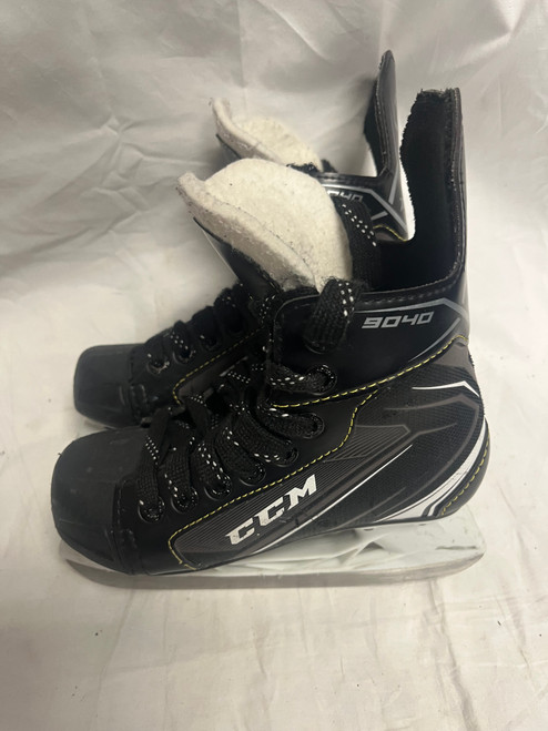 Vist Large View of Product Image Which is Used CCM TACKS 9040 Youth Hockey Skate Youth 13.0