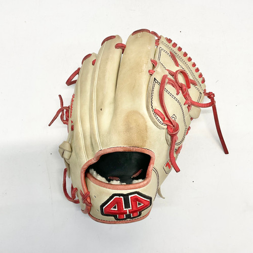 Vist Large View of Product Image Which is Used 44 574 SIGNATURE SERIES BB/SB Glove RH Throw Grey And Red 11 3/4"