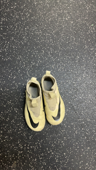 Vist Large View of Product Image Which is Used Nike Soccer Cleats White Youth 11.5