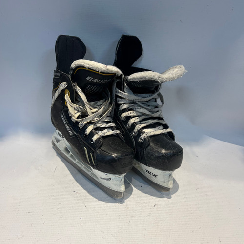 Vist Large View of Product Image Which is Used Bauer SUPREME ONE 20 Youth Hockey Skate Youth 08.0