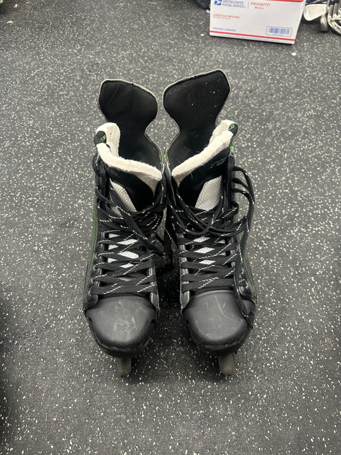 Vist Large View of Product Image Which is Used Tour Edge EVICTION Roller Hockey Skates Black Senior 13