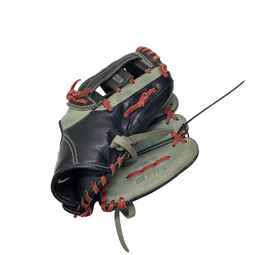 Vist Large View of Product Image Which is Used Marucci CADDO S TYPE BB/SB Glove RH Throw Grey 12"