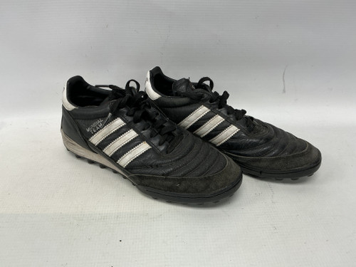 Vist Large View of Product Image Which is Used Adidas Soccer Indoor Shoes Black Junior 05