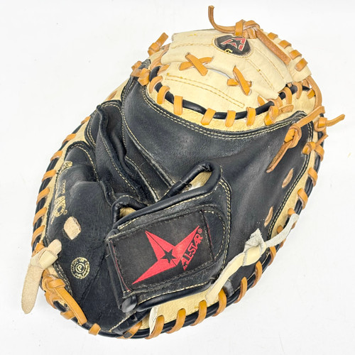 Vist Large View of Product Image Which is Used All Star YOUNG PRO SERIES BB/SB Catchers RH Throw Black 31 1/2"