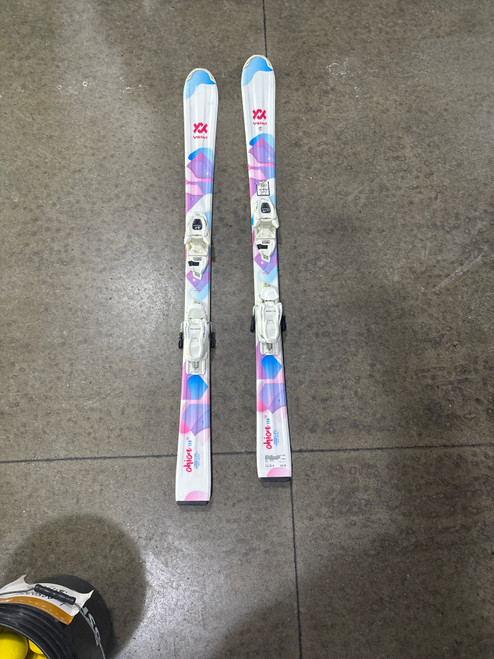 Vist Large View of Product Image Which is Used Volkl CHICA Girls DH Ski/Binding Pink 130 cm