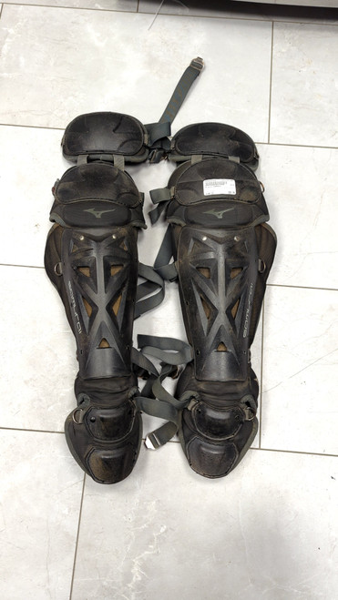 Vist Large View of Product Image Which is Used Mizuno SAMURAI BB/SB Catchers Knee Savers Black LG