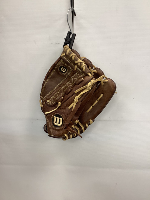 Vist Large View of Product Image Which is Used Wilson A800 BB/SB Glove RH Throw Brown 12 1/2"