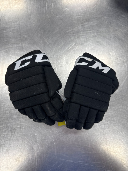 Vist Large View of Product Image Which is Used CCM LTP Youth Gloves Black 10"