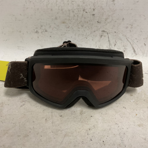 Vist Large View of Product Image Which is Used Smith Snow Goggles Youth Black