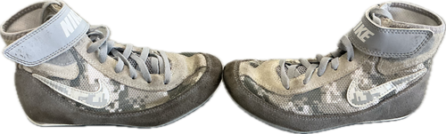 Vist Large View of Product Image Which is Used Nike Wrestling Shoes Grey Junior 01