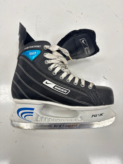 Vist Large View of Product Image Which is Used Bauer SELECT Senior Hockey Skate Senior 8