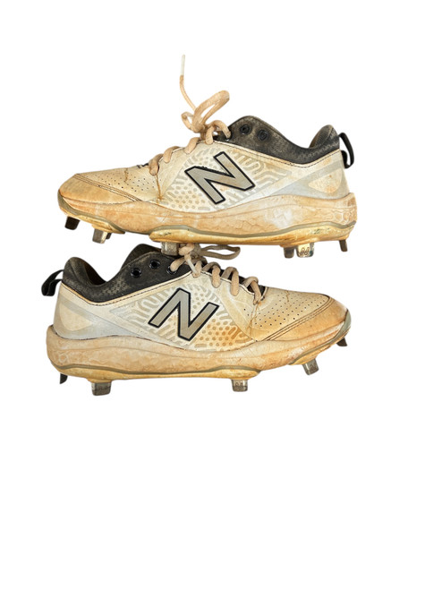 Vist Large View of Product Image Which is Used New Balance FASTPITCH BB/SB Cleats White Senior 6.5