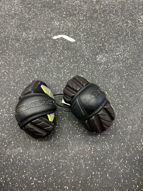 Vist Large View of Product Image Which is Used Maverik MAX EKG Lacrosse Shoulder Pads White MD