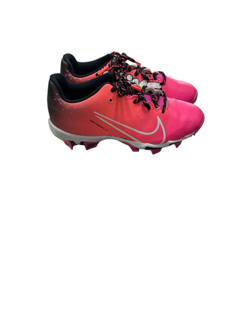 Vist Large View of Product Image Which is Used Nike DIAMOND BASEBALL CLEAT BB/SB Cleats Pink Junior 02.5