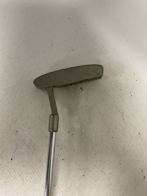 Vist Large View of Product Image Which is Used Knight STRATOS Mens Putter RH