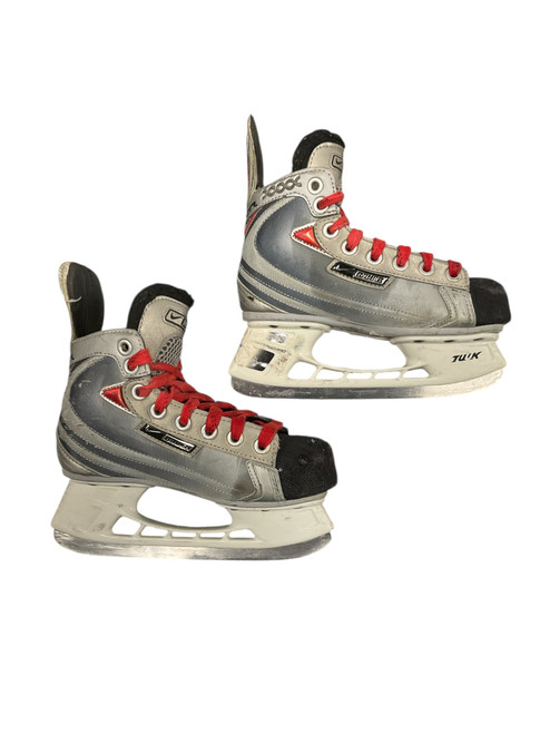Vist Large View of Product Image Which is Used Bauer VAPOR XXXX Youth Hockey Skate Youth 13.5