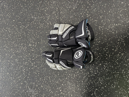 Vist Large View of Product Image Which is Used Maverik CHARGER Lacrosse Gloves Junior Black 12"