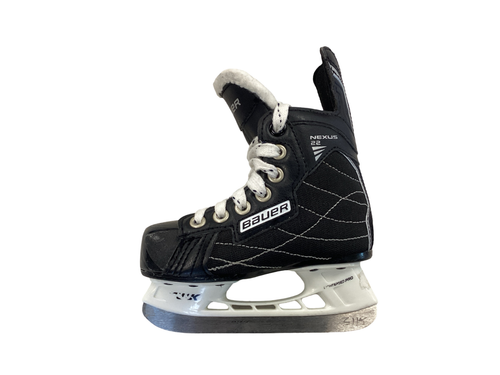 Vist Large View of Product Image Which is Used Bauer NEXUS 22 Youth Hockey Skate Youth 09.0