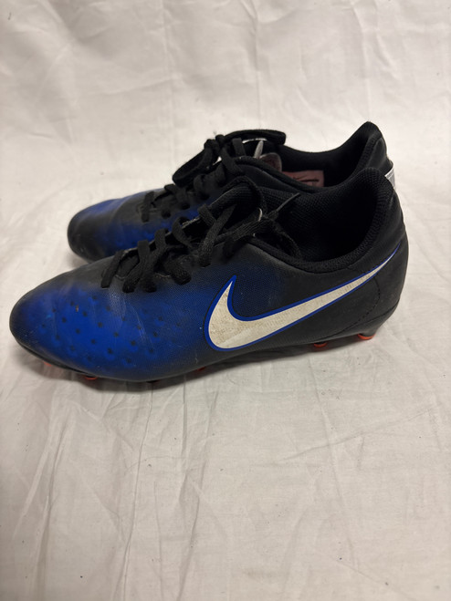 Vist Large View of Product Image Which is Used Nike MAGISTA Soccer Cleats Royal Blue Junior 04