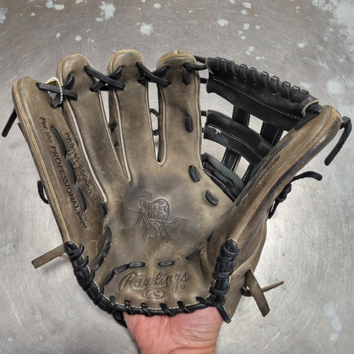 Vist Large View of Product Image Which is Used Rawlings PRO303-6DSPRO HOH BB/SB Glove LH Throw Grey 12 3/4"
