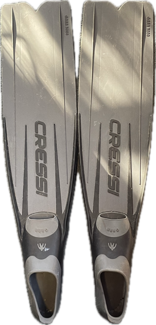 Vist Large View of Product Image Which is Used Cressi GARA 3000 Underwater Fins Grey MD
