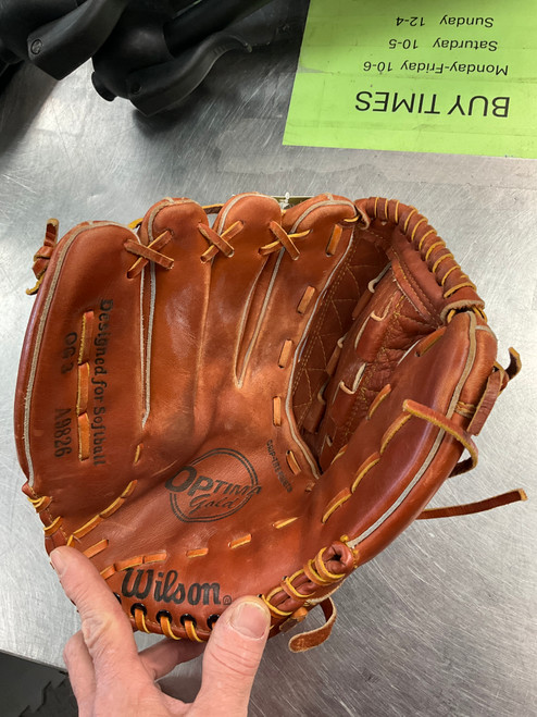 Vist Large View of Product Image Which is Used Wilson LEFTY OPTIMA GOLD A9826 BB/SB Glove RH Throw Brown 14"