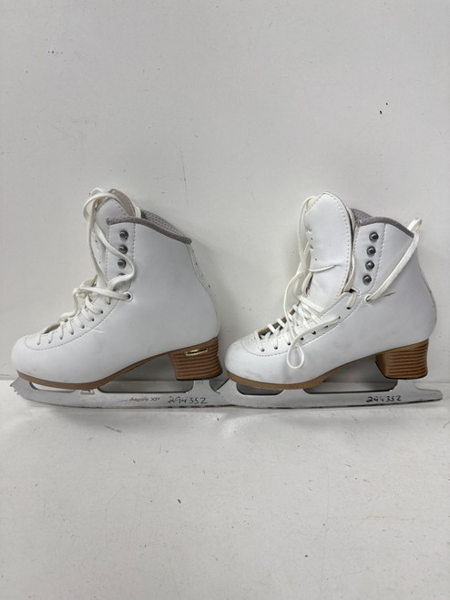 Vist Large View of Product Image Which is Used Jackson FREESTYLE Girls Figure Skate White Junior 04