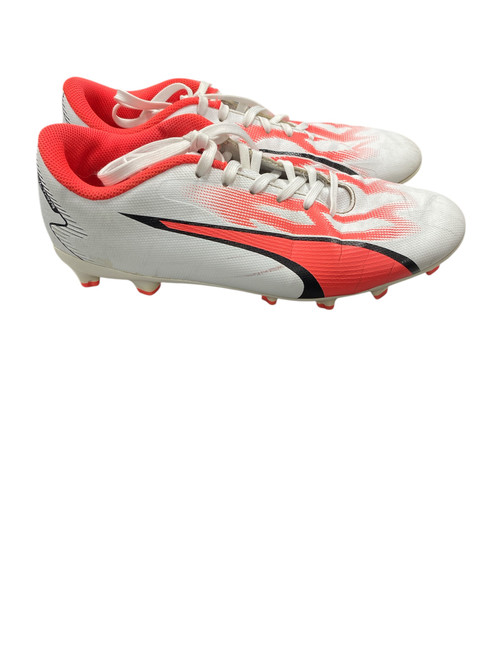 Vist Large View of Product Image Which is Used Puma Soccer Cleats White Junior 06