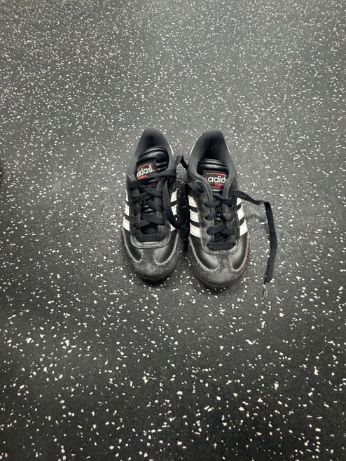 Vist Large View of Product Image Which is Used Adidas Soccer Indoor Shoes Black Youth 10.5