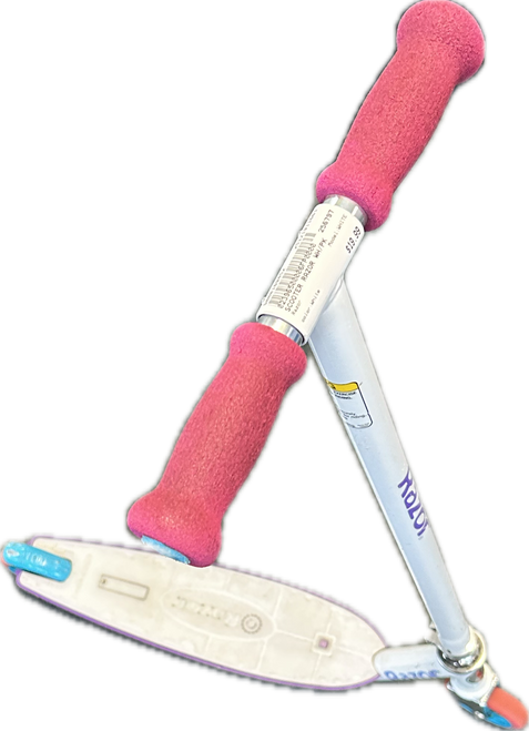Vist Large View of Product Image Which is Used Razor WHITE Scooter White