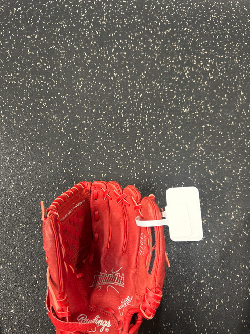 Vist Large View of Product Image Which is Used Rawlings H105S BB/SB Glove RH Throw Red 10 1/2"
