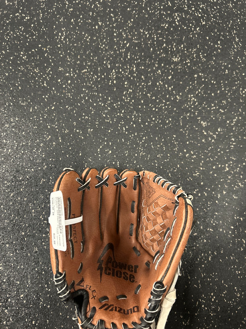 Vist Large View of Product Image Which is Used Mizuno GPP1001 BB/SB Glove LH Throw Brown 10"