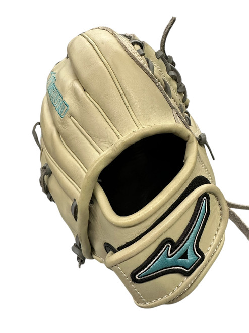 Vist Large View of Product Image Which is Used Mizuno GCE 1250F2D BB/SB Glove RH Throw Tan 12 1/2"