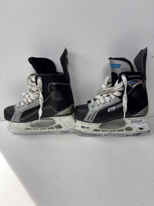 Vist Large View of Product Image Which is Used Bauer SUPREME FORCE Junior Hockey Skate Junior 03